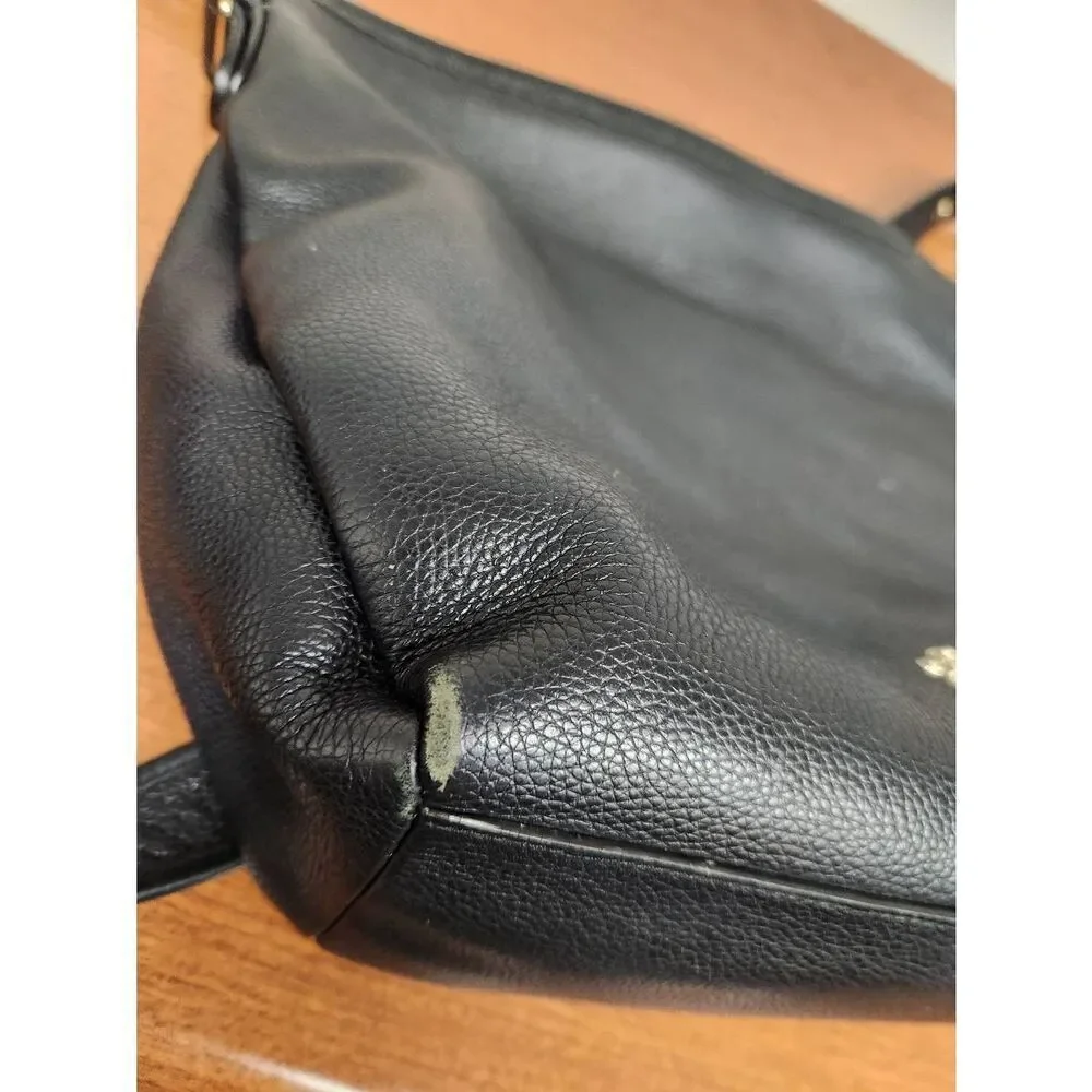 Coach Dufflette Pebble Leather Crossbody Bag Black 35775. See pictures for condi
